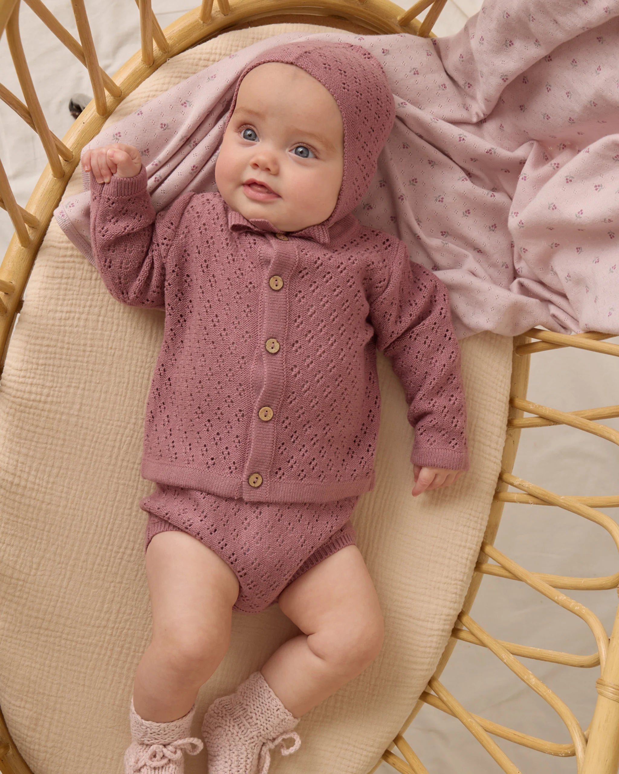 Knit_Booties_L_4.webp