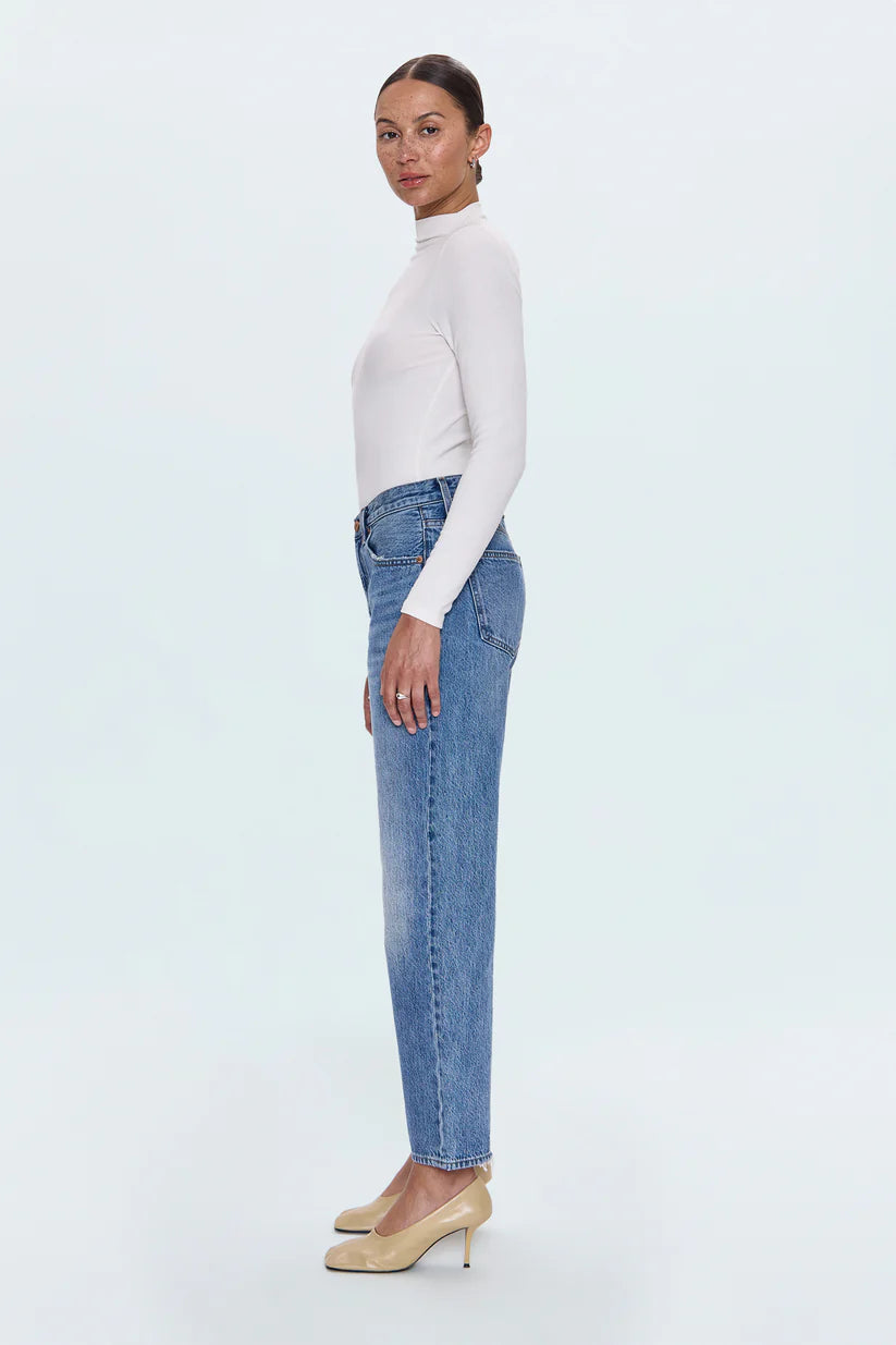 Lexi Mid Rise Bowed Straight