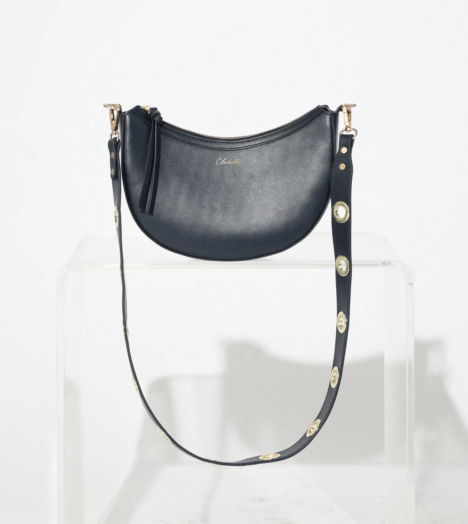 LyonCrossbody1.webp