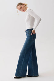 Vivian Mid Rise Leg