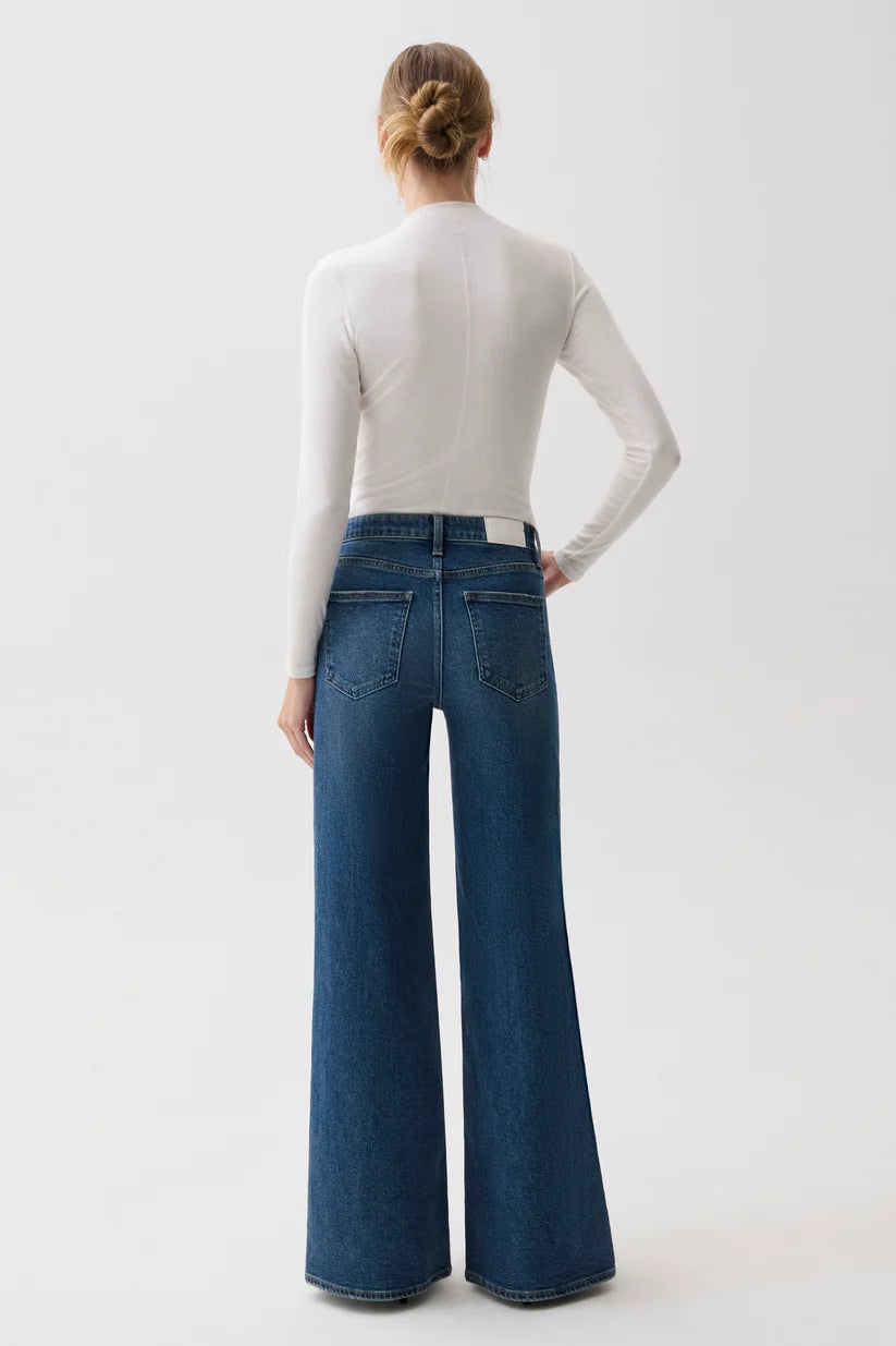 Vivian Mid Rise Leg