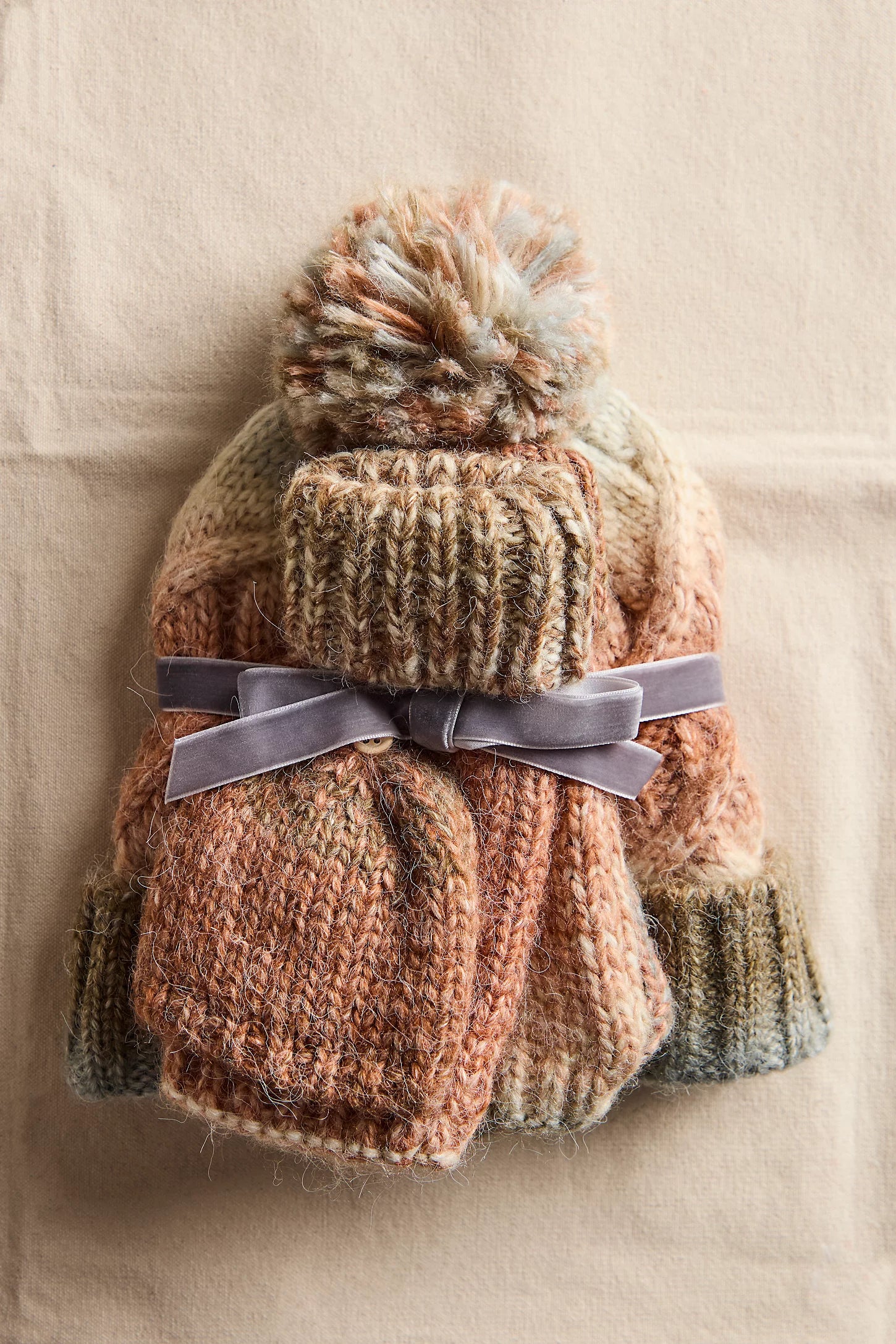RainbowRunHatandGlove1.webp