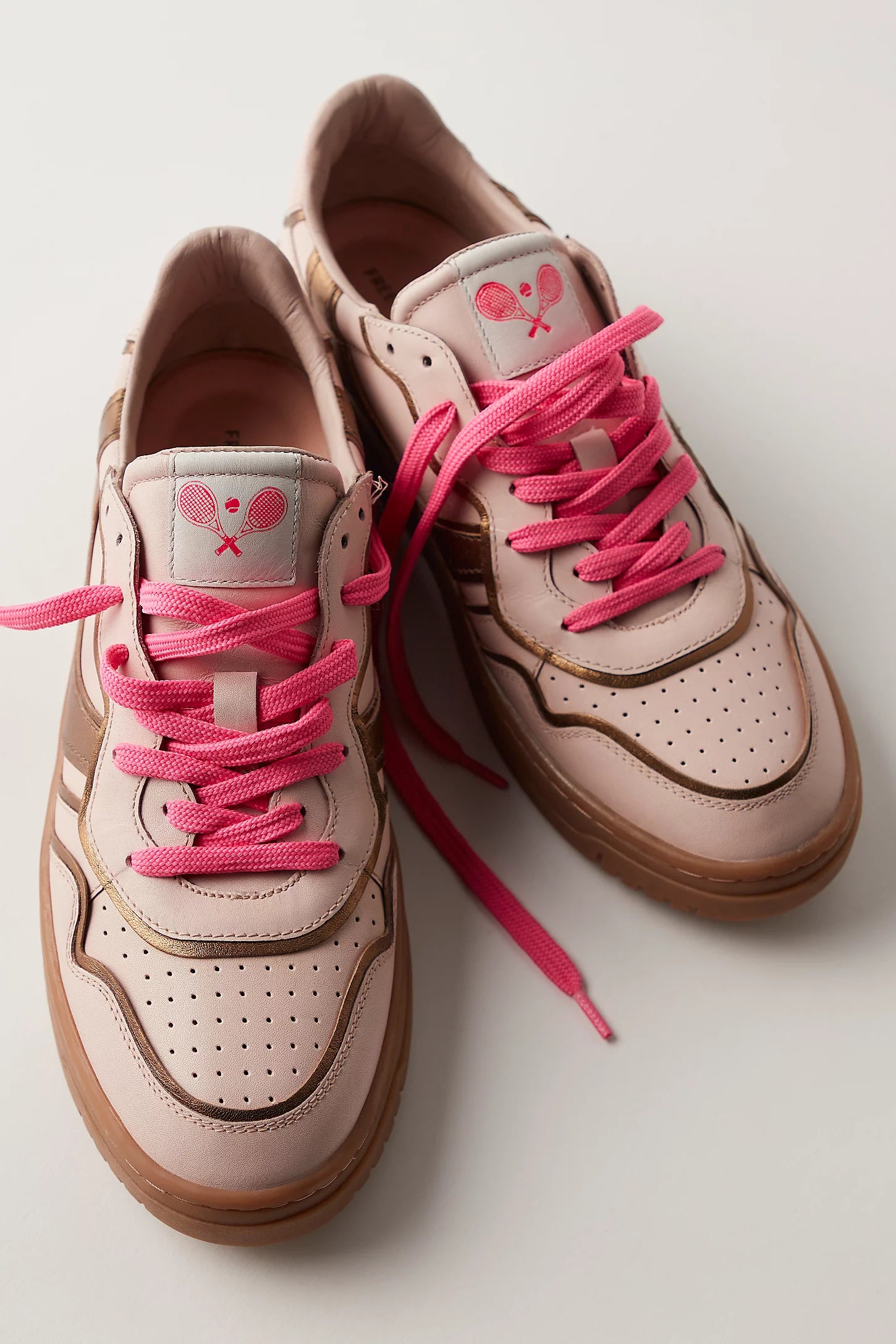 Retro_Thirty_Love_Sneaker_1.webp